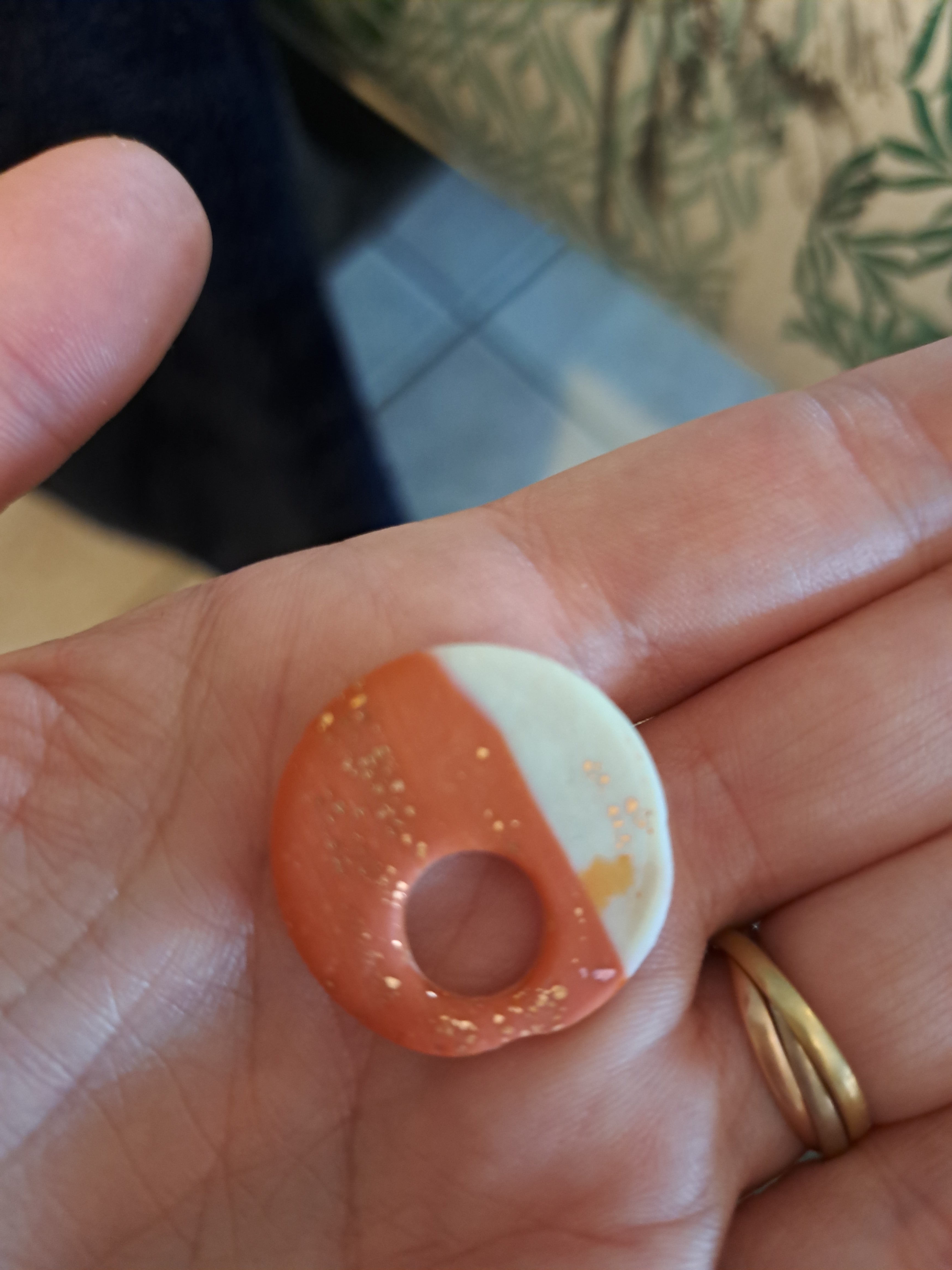 CIRCLE orange blanche